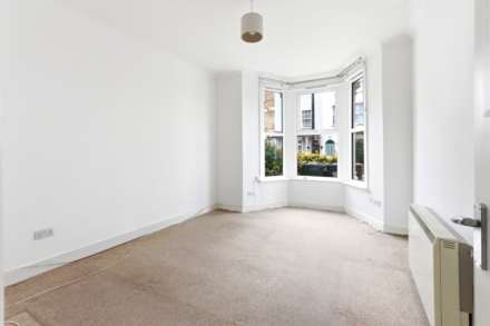 Holly Park Road, London, Image 4