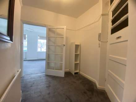 Woodhouse Road, North Finchley, London N12, Image 4