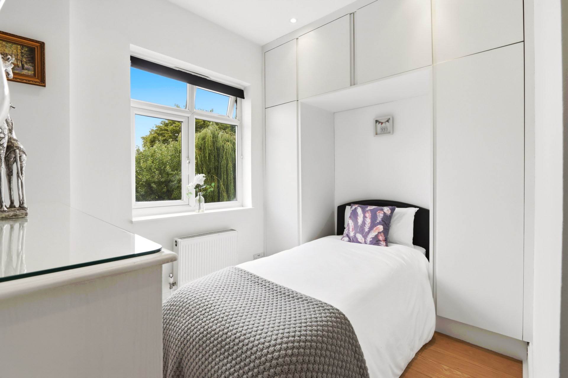 Ashurst Road, London, Image 11