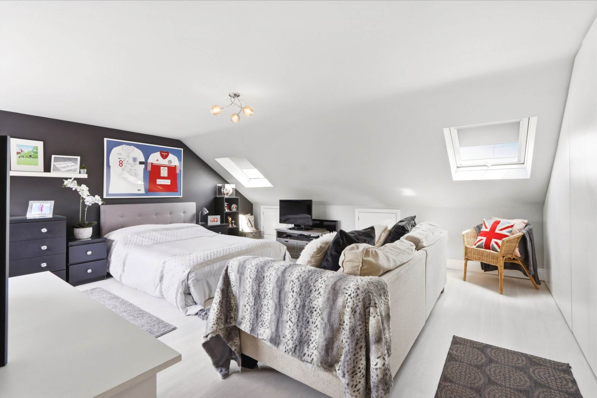 Ashurst Road, London, Image 7