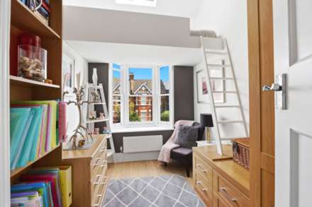 Ashurst Road, London, Image 10