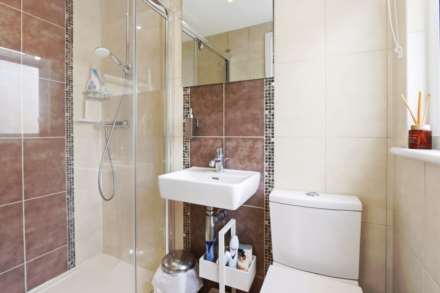 Ashurst Road, London, Image 19