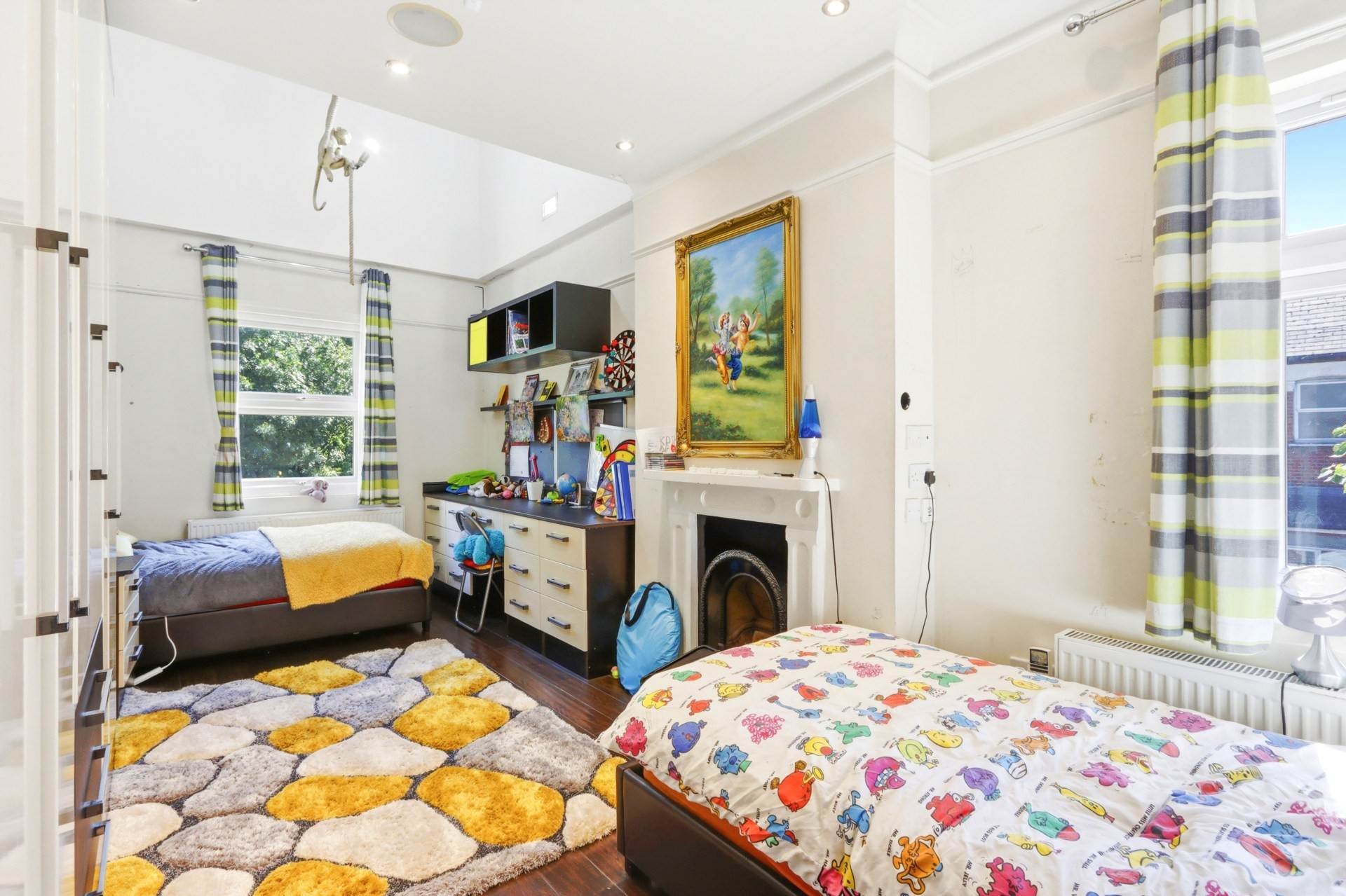 Friern Barnet Road, London, Image 11