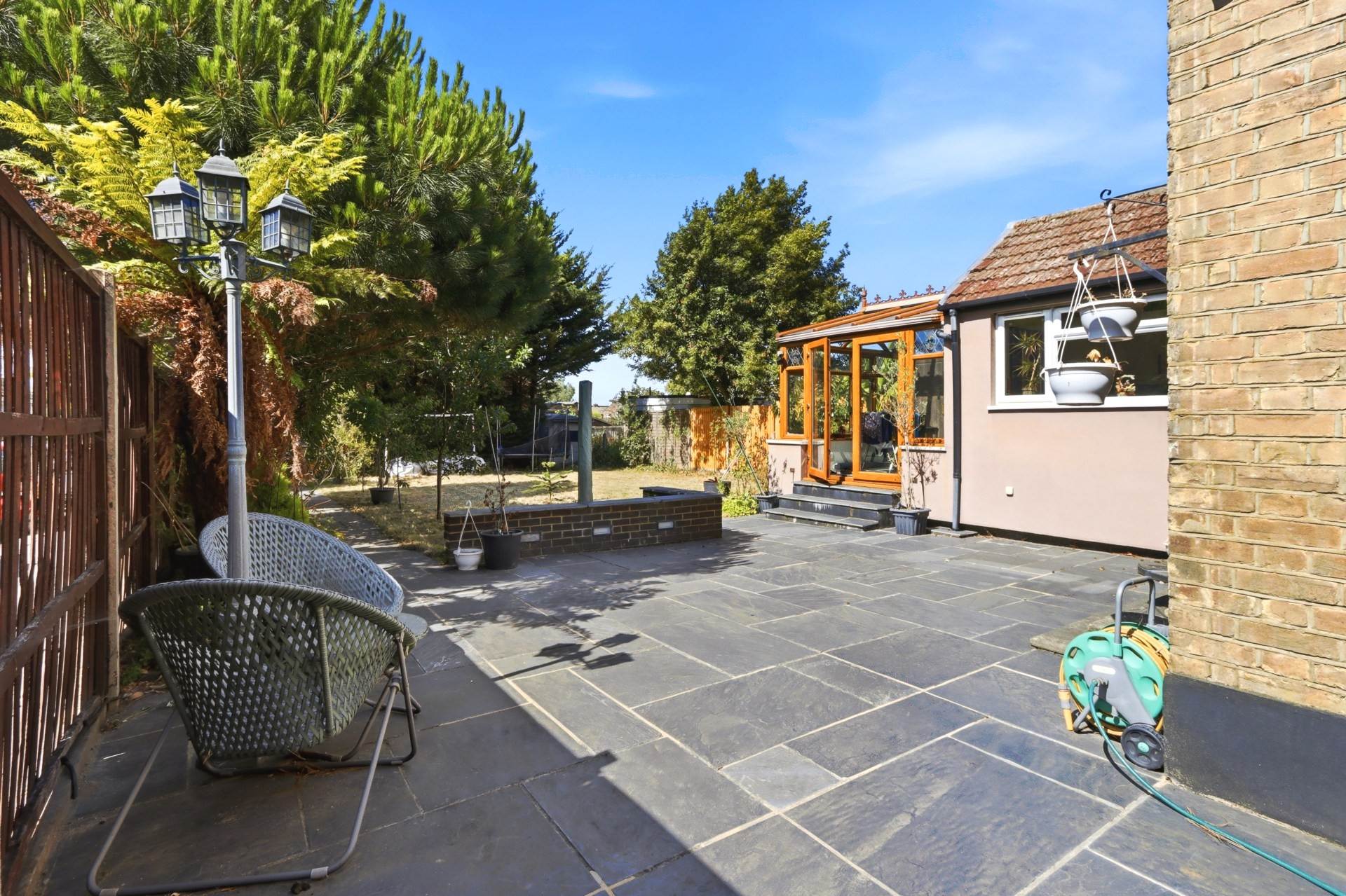 Friern Barnet Road, London, Image 18