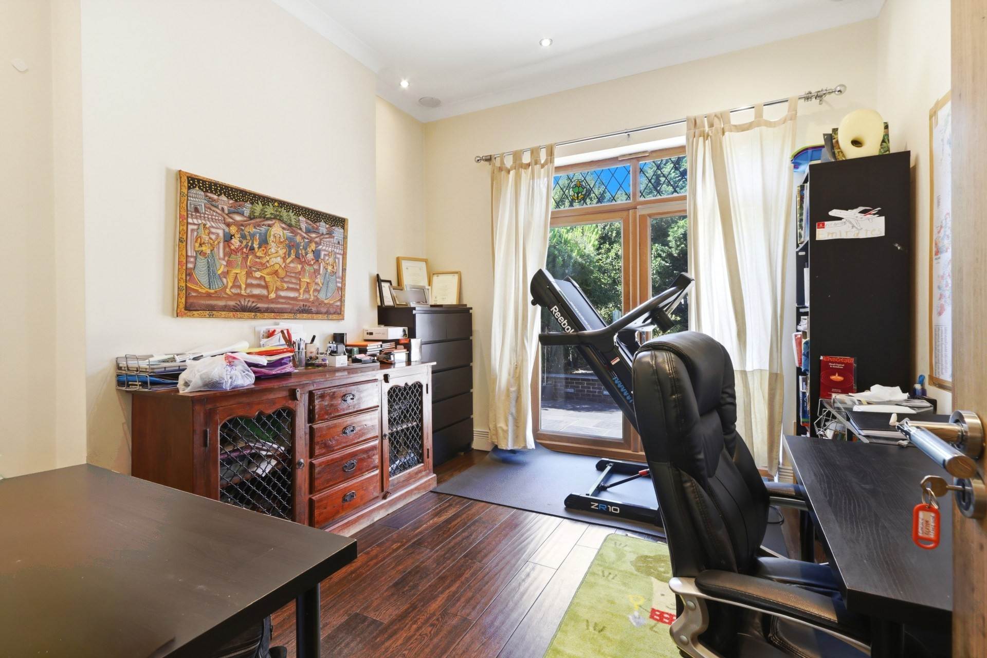 Friern Barnet Road, London, Image 4