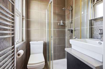 Friern Barnet Road, London, Image 15
