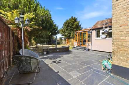 Friern Barnet Road, London, Image 18