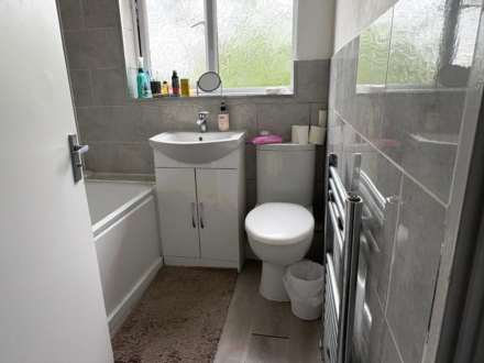 Chase Road, London, Image 8