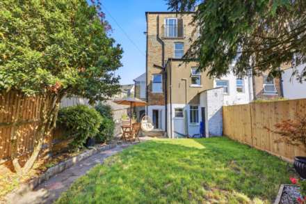 Holly Park Road, London, Image 15