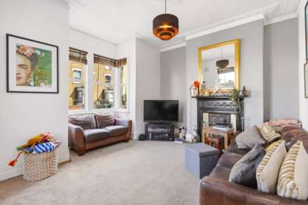 Holly Park Road, London, Image 2