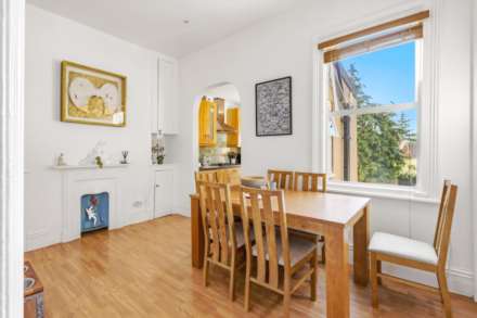 Holly Park Road, London, Image 4