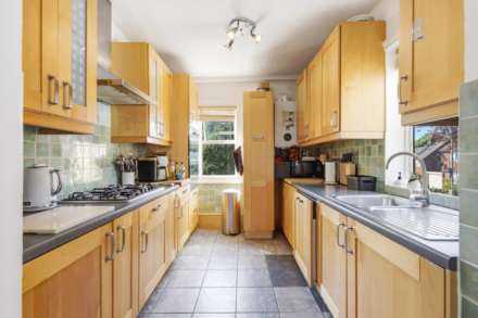 Holly Park Road, London, Image 6