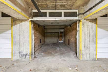 Holden Road, London, Image 10