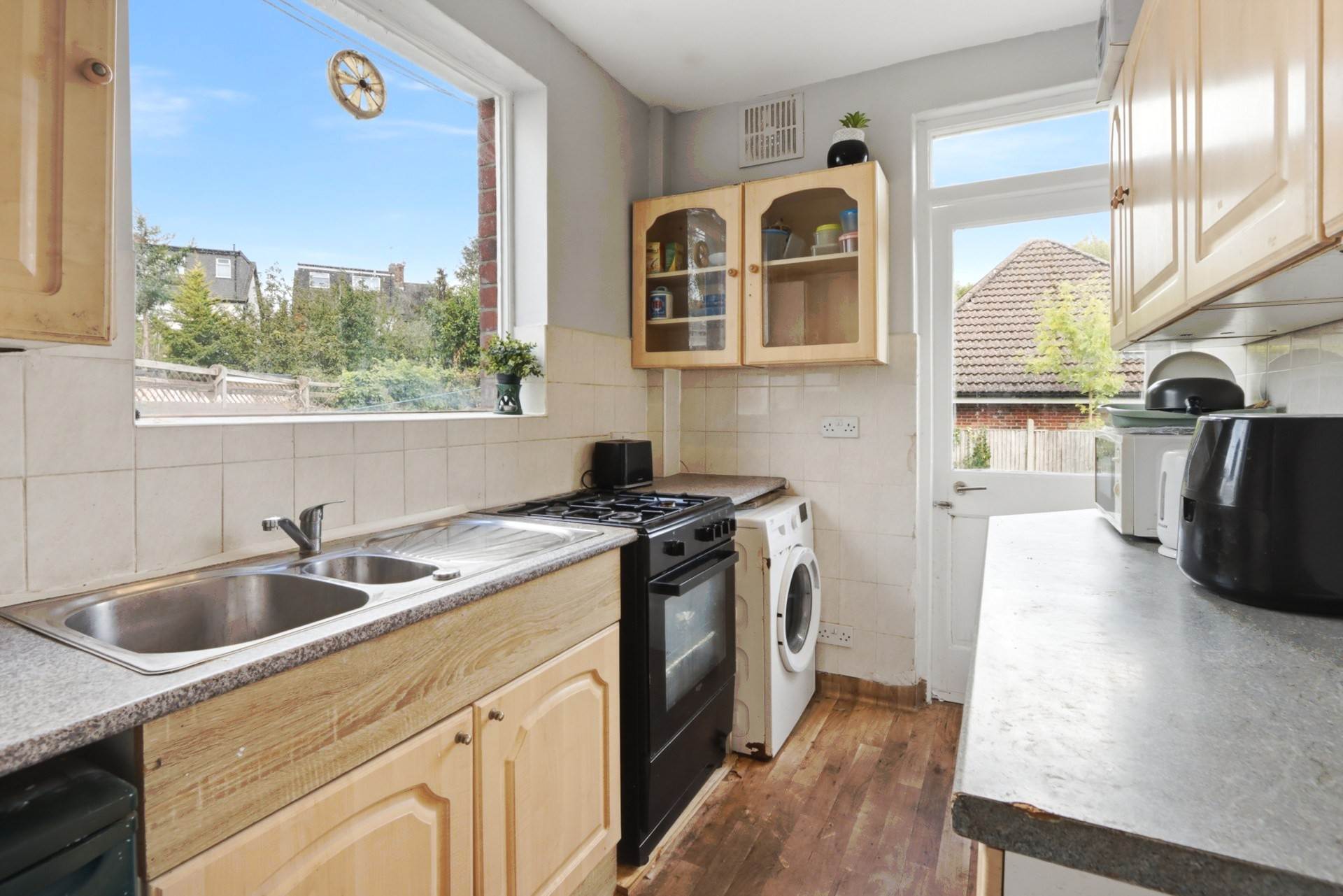 Lyndhurst Avenue, London, Image 4