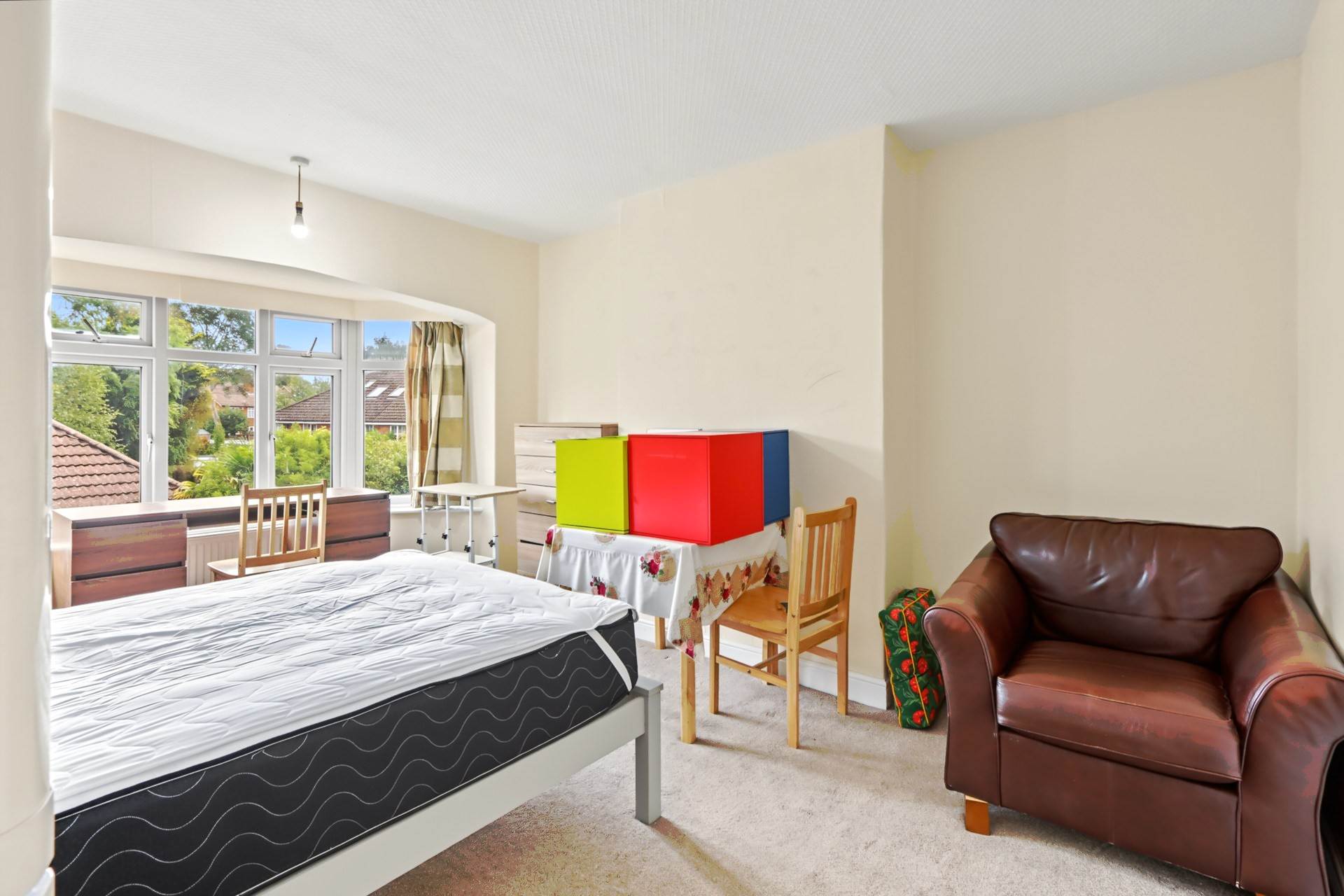 Lyndhurst Avenue, London, Image 6