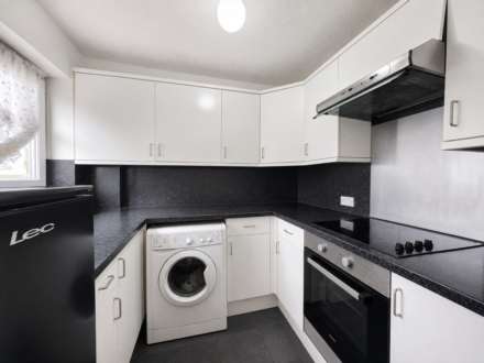 Nether Street, Finchley N3, Image 4