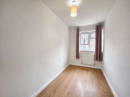 Nether Street, Finchley N3, Image 6
