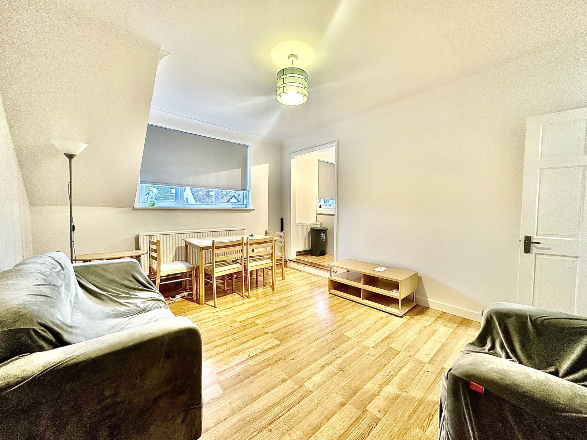 Chislehurst Avenue, London N12, Image 2