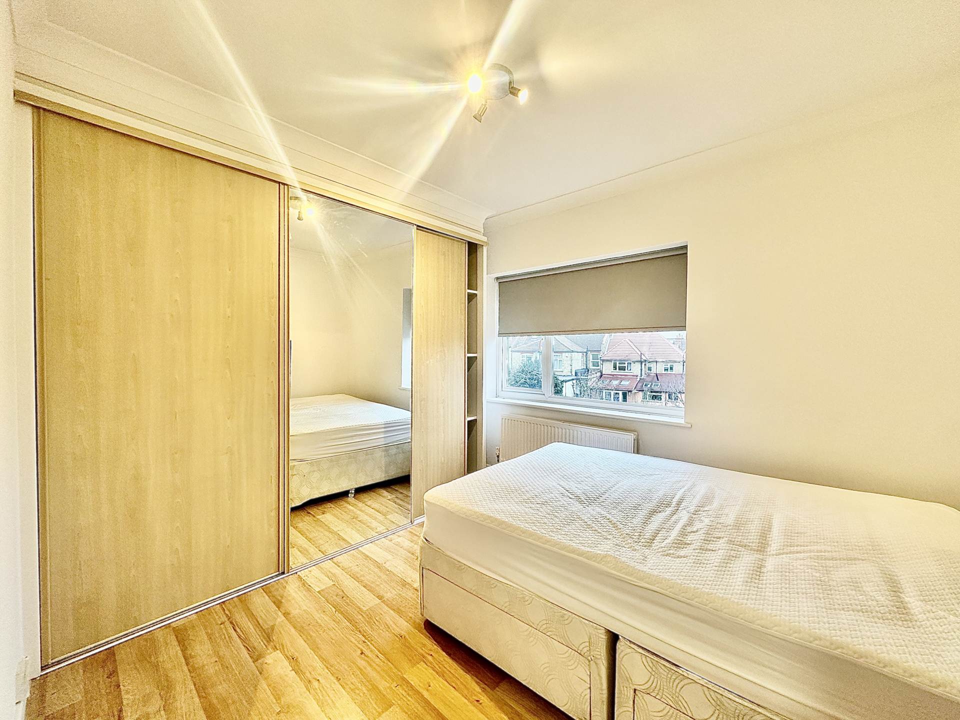 Chislehurst Avenue, London N12, Image 6