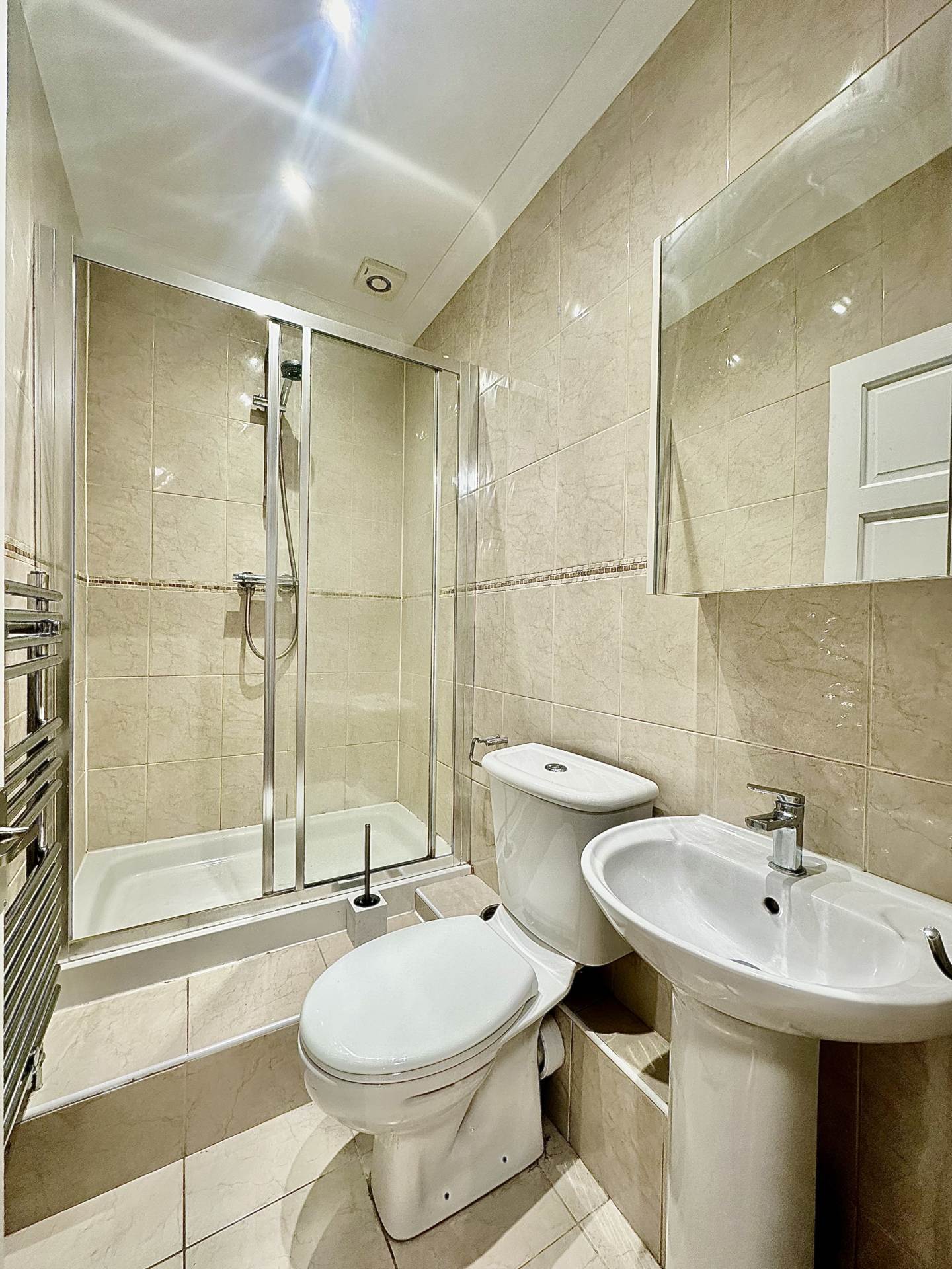 Chislehurst Avenue, London N12, Image 7