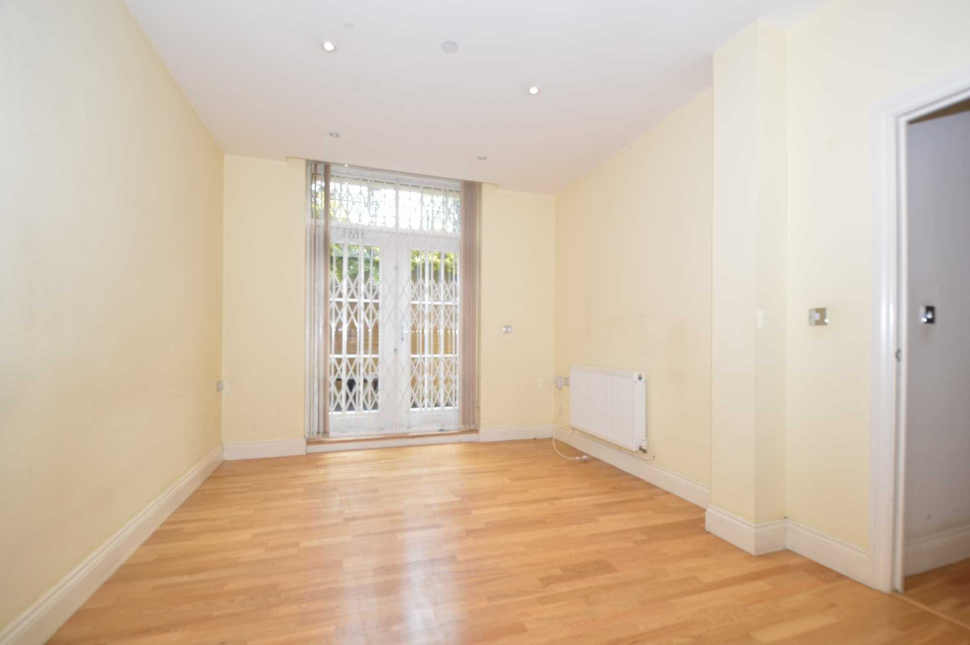Princess Park Manor East Wing, New Southgate, Image 2