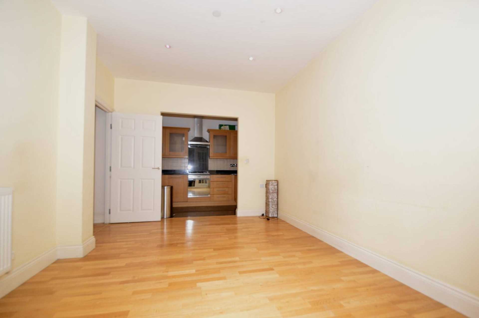 Princess Park Manor East Wing, New Southgate, Image 4