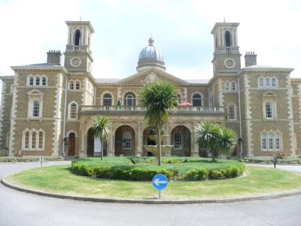 Princess Park Manor East Wing, New Southgate, Image 13