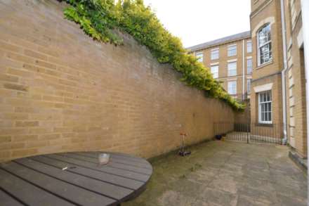 Princess Park Manor East Wing, New Southgate, Image 14