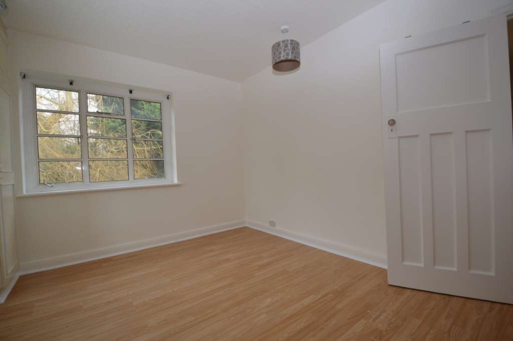 Denison Close, Hampstead Garden, London N2, Image 3