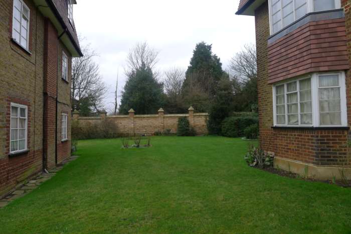 Denison Close, Hampstead Garden, London N2, Image 7