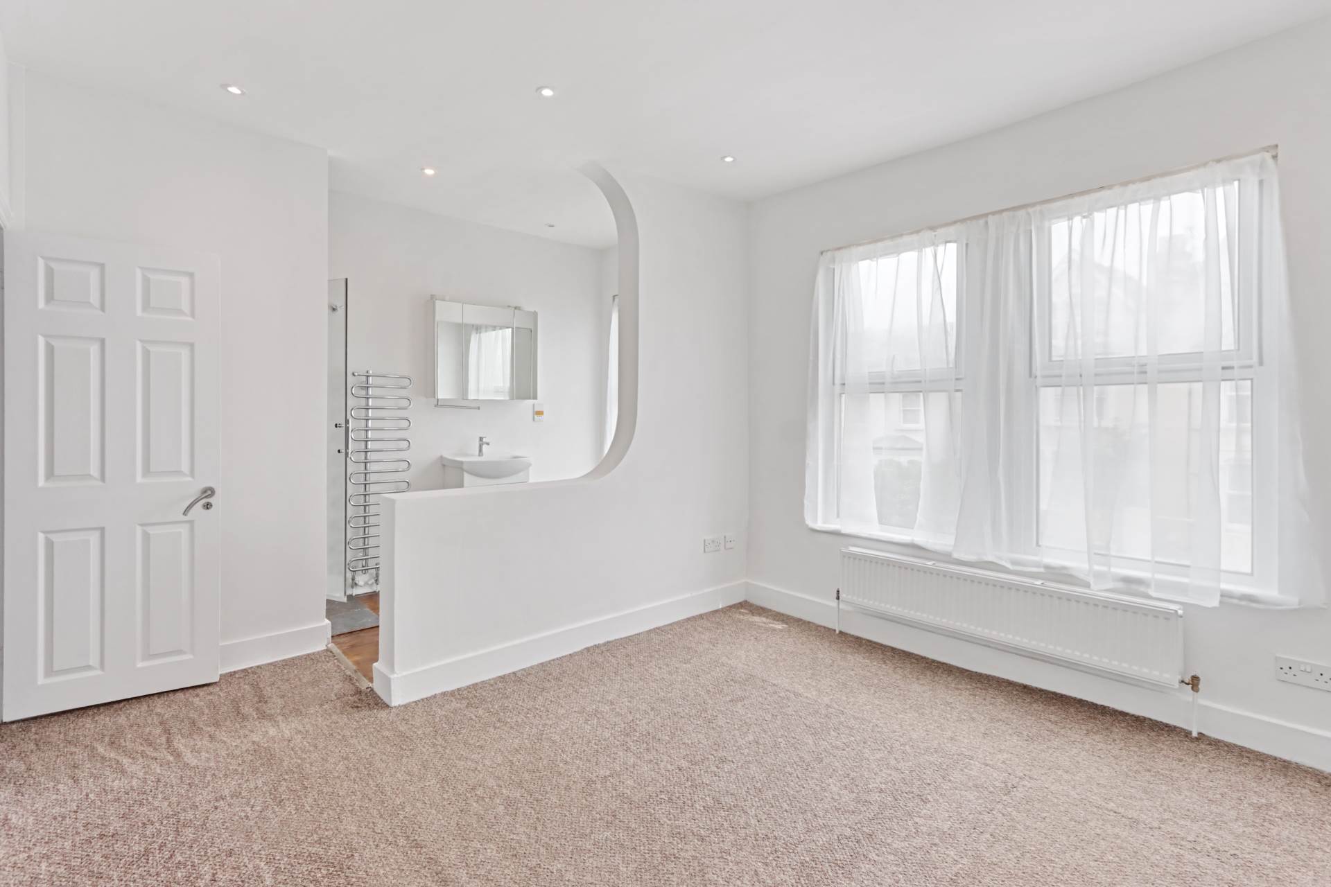Parkhurst Road, New Southgate, Image 10
