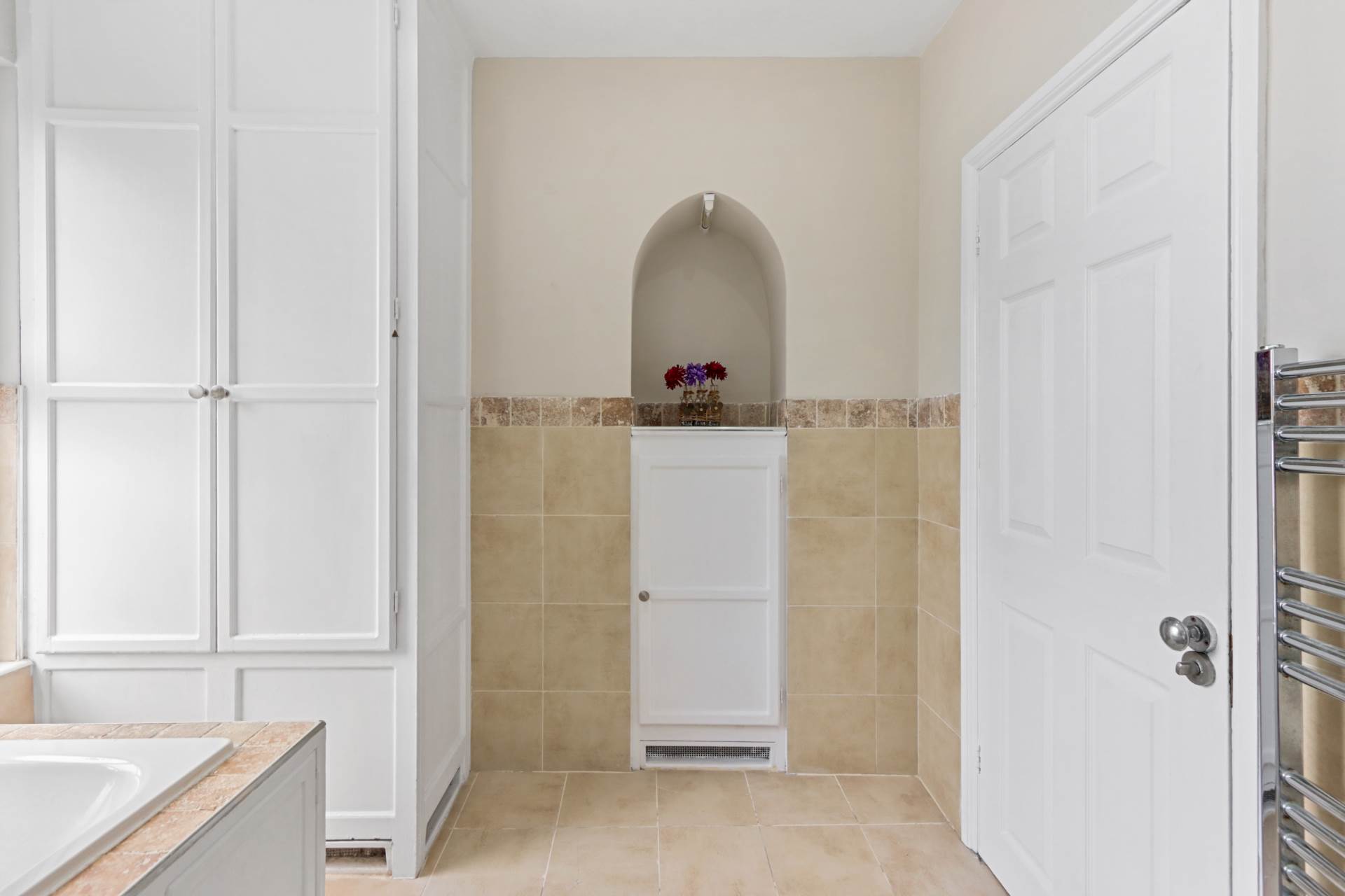 Parkhurst Road, New Southgate, Image 15