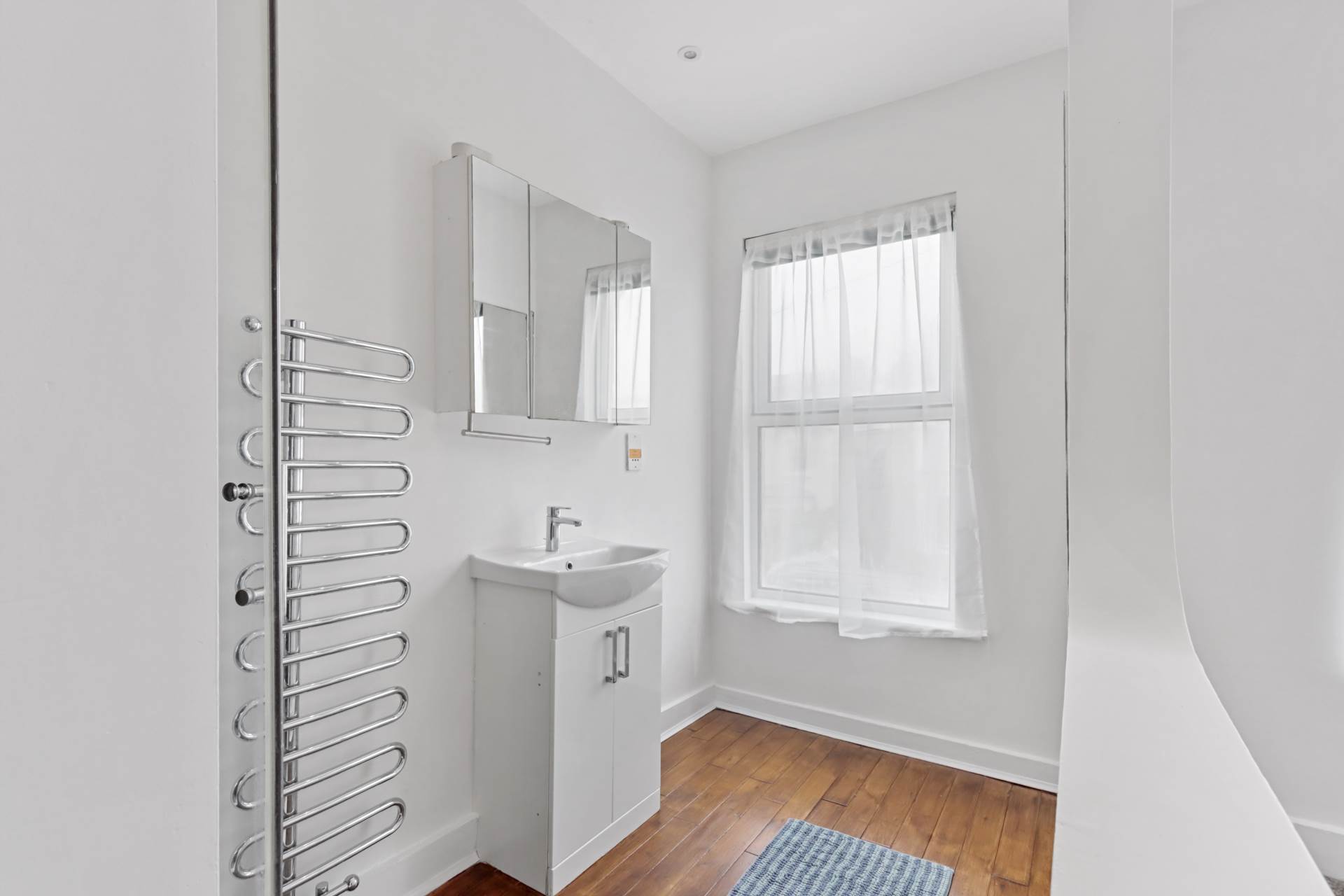Parkhurst Road, New Southgate, Image 21