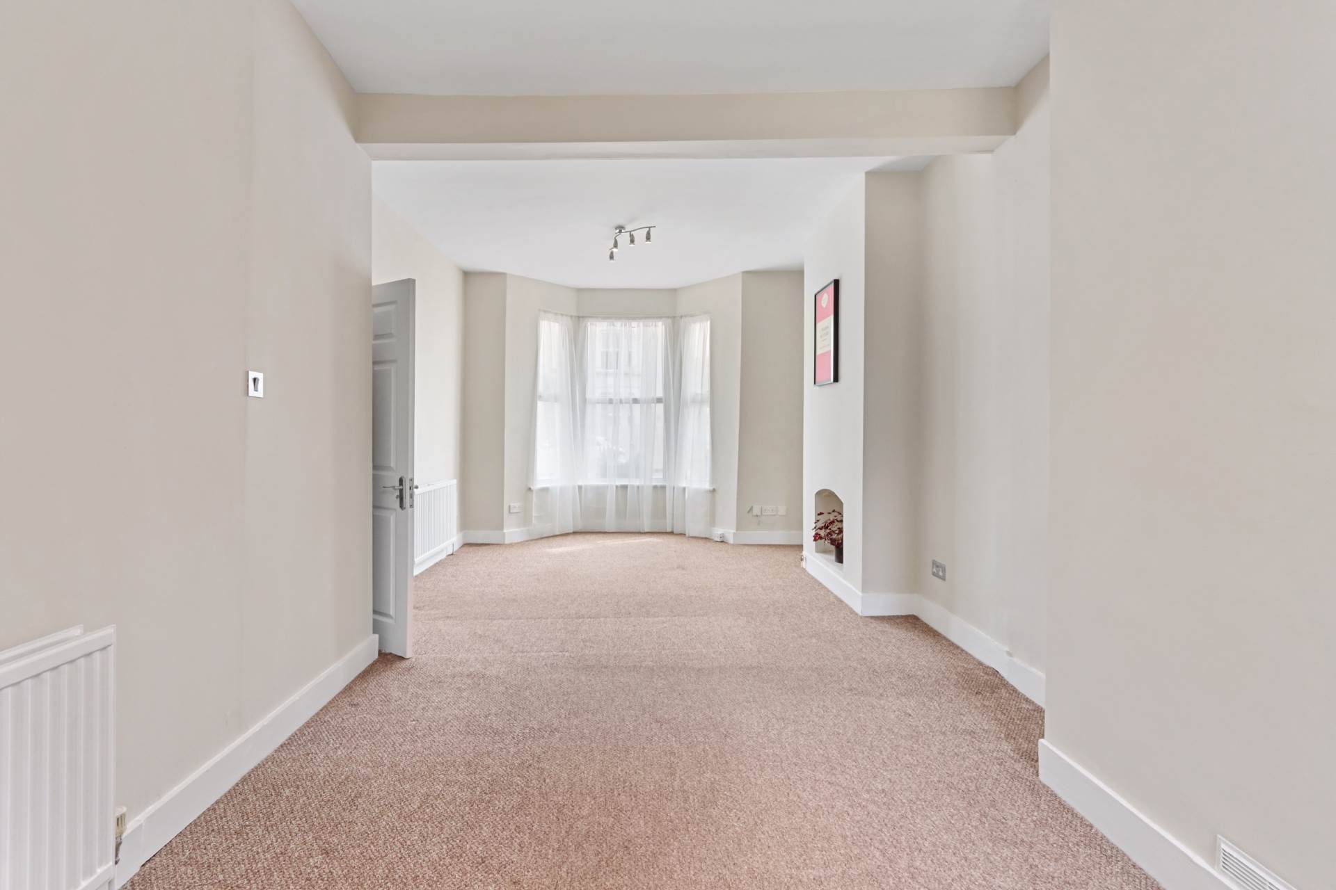 Parkhurst Road, New Southgate, Image 3