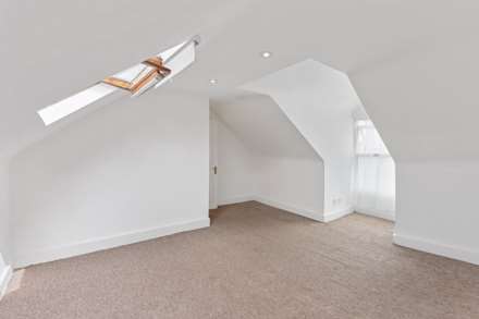 Parkhurst Road, New Southgate, Image 12