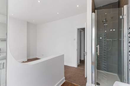 Parkhurst Road, New Southgate, Image 13