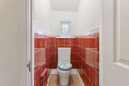 Parkhurst Road, New Southgate, Image 16