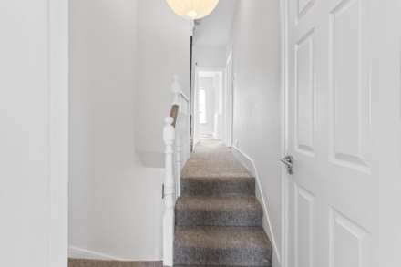 Parkhurst Road, New Southgate, Image 17