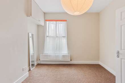Parkhurst Road, New Southgate, Image 18