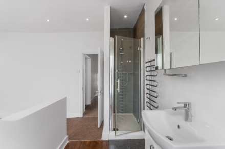Parkhurst Road, New Southgate, Image 20