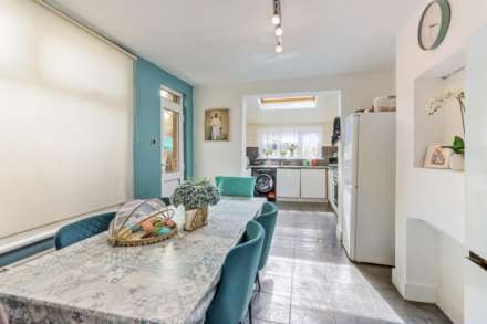 Parkhurst Road, New Southgate, Image 24