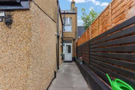 Parkhurst Road, New Southgate, Image 26