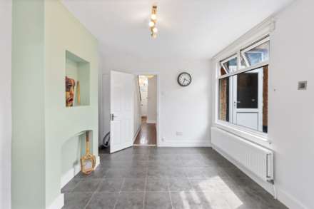 Parkhurst Road, New Southgate, Image 6