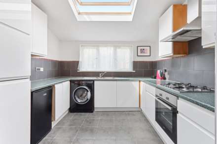 Parkhurst Road, New Southgate, Image 7