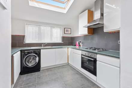 Parkhurst Road, New Southgate, Image 8
