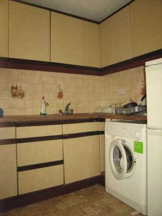 Springfield Close, Woodside Park, Image 3