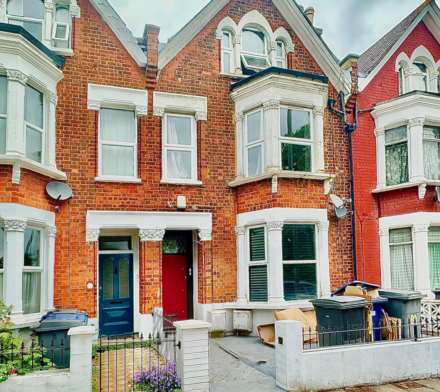 Friern Barnet Road, New Southgate, London N11, Image 7