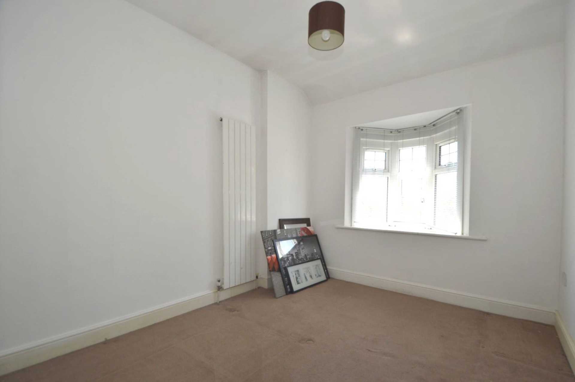 Granville Road, London N12, Image 5