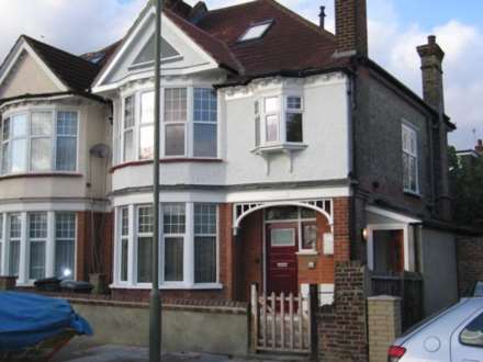 Granville Road, London N12, Image 9