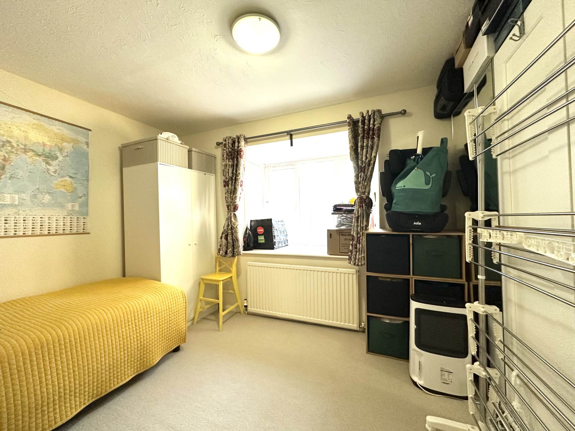 Greenway Close, London N11, Image 3